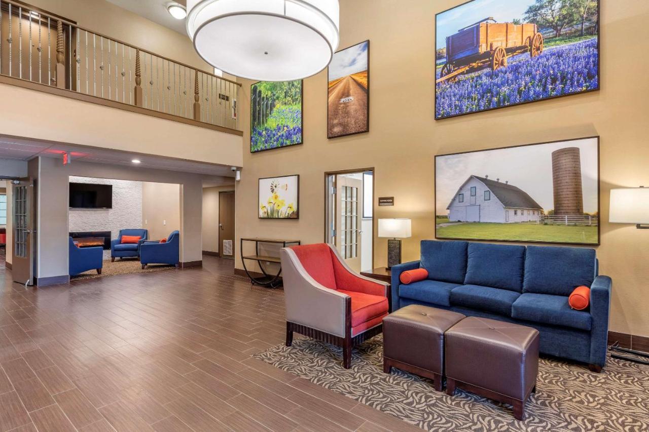 Comfort Suites Лафкин Экстерьер фото