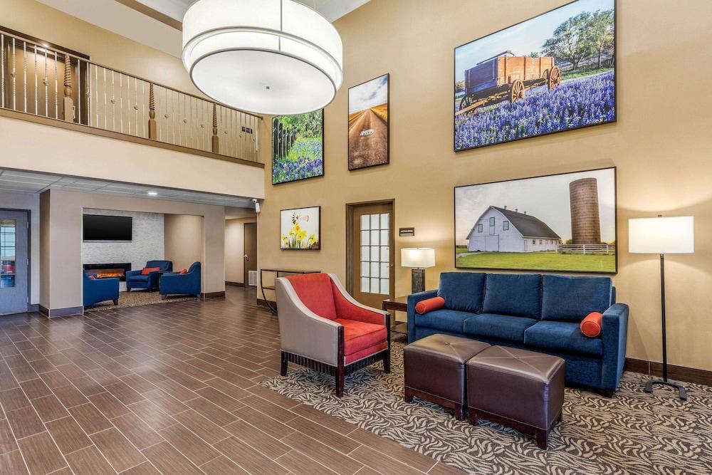 Comfort Suites Лафкин Экстерьер фото