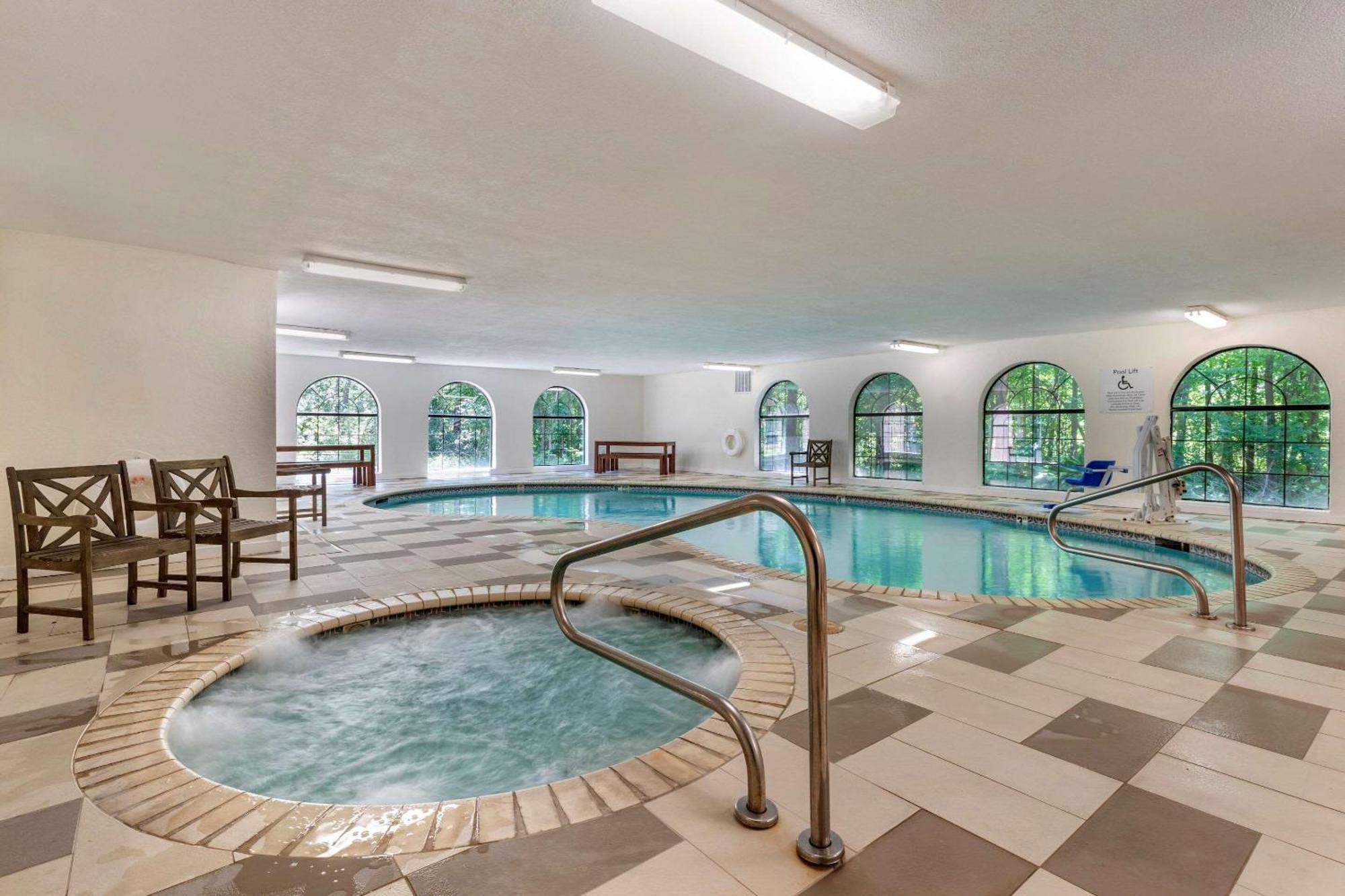 Comfort Suites Лафкин Экстерьер фото