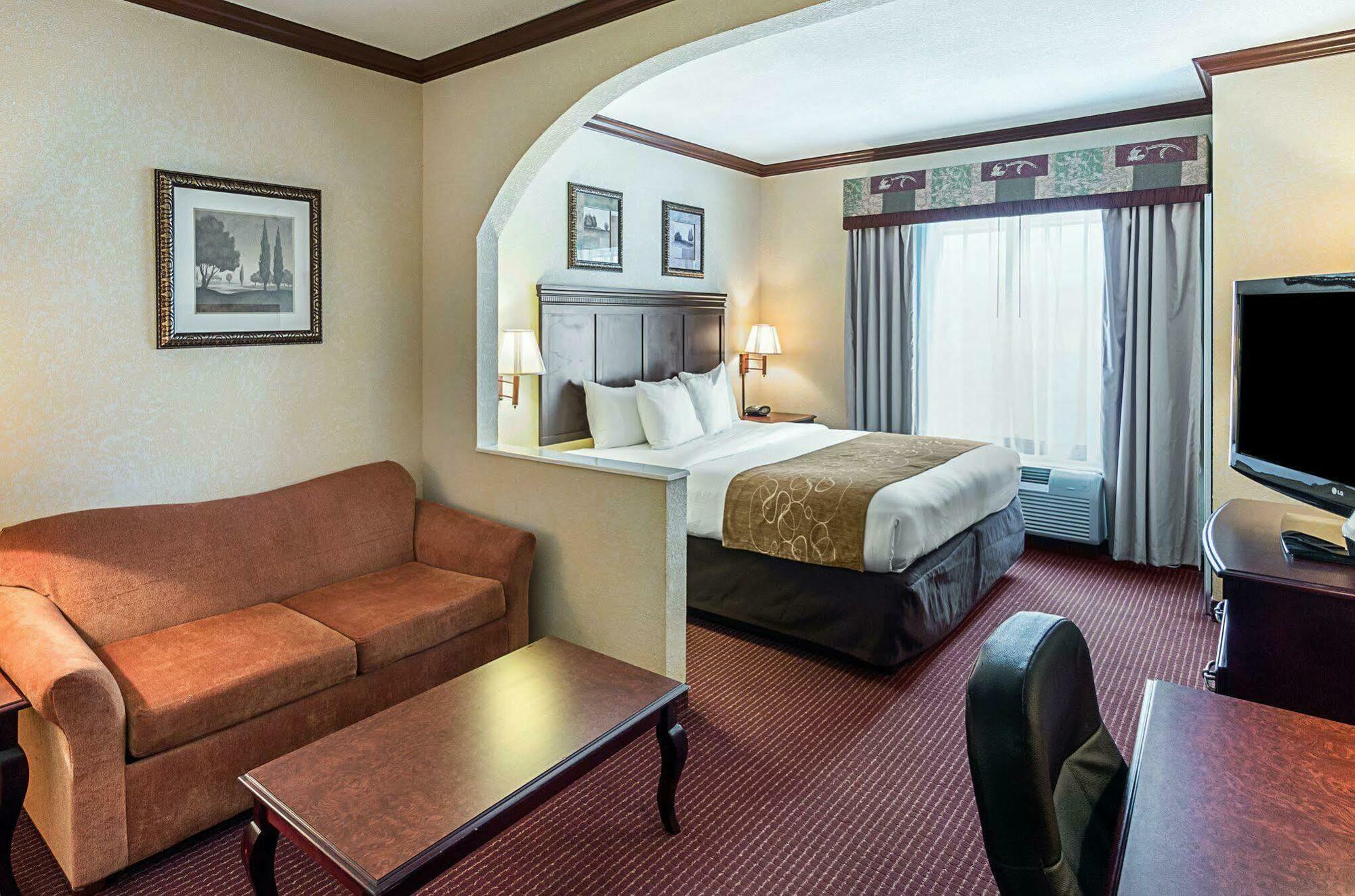Comfort Suites Лафкин Экстерьер фото